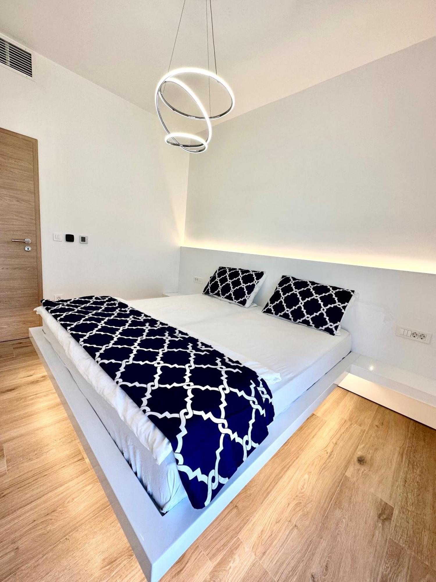 Nautica Apartment